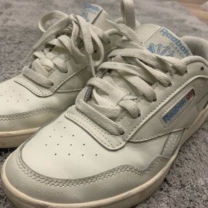 Reebok classic tennis shoes